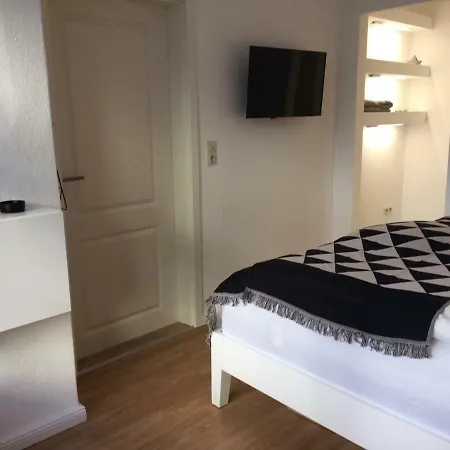 zentral gelegenes Ferienzimmer Möllner Seestrasse Exterior foto